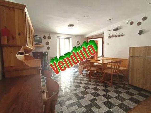 Appartamento in vendita a Rezzo IM
