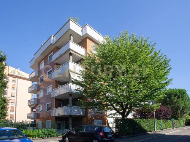 Appartamento in vendita a Rho via Pastrengo, 22