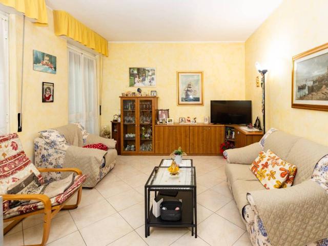 Appartamento in vendita a Rho MI