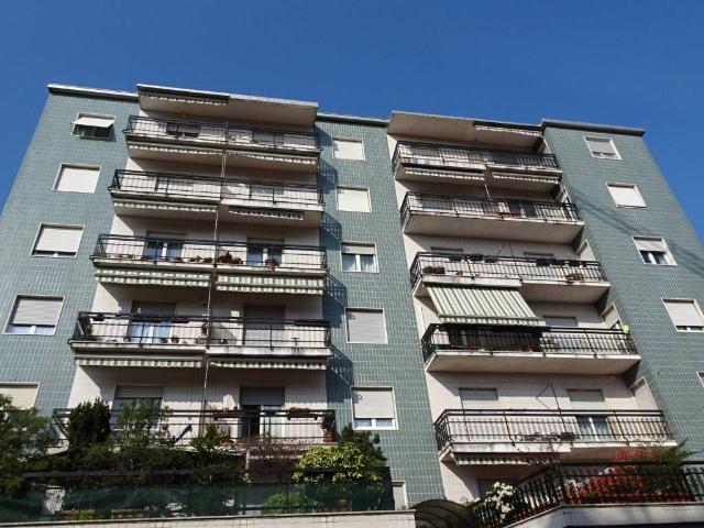 Appartamento in vendita a Rho MI
