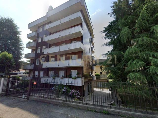 Appartamento in vendita a Rho MI