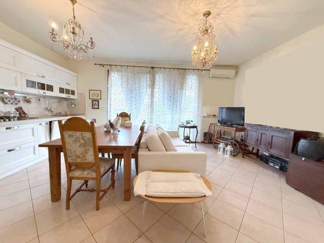 Appartamento in vendita a Riccione RN