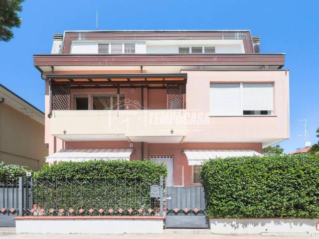 Appartamento in vendita a Riccione RN