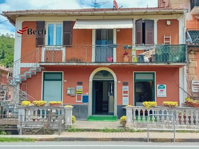 Appartamento in vendita a Riccò del Golfo di Spezia SP