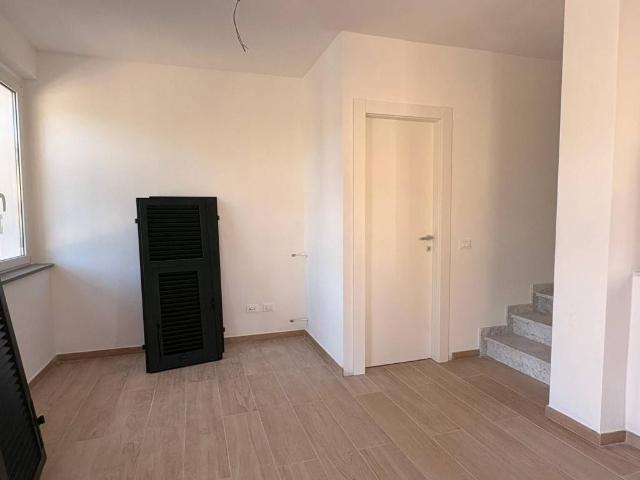 Appartamento in vendita a Riccò del Golfo di Spezia SP