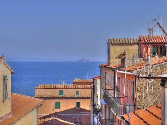 APPARTAMENTO in VENDITA a RIO RIO MARINA di 4 vani