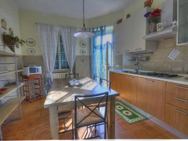 APPARTAMENTO in VENDITA a RIO RIO MARINA di 4 vani