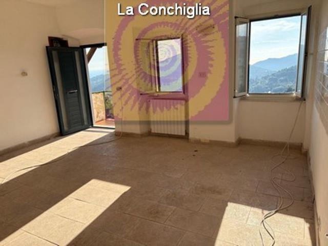 APPARTAMENTO in VENDITA a RIO RIO NELL'ELBA di 6 vani