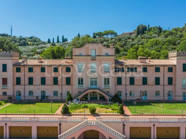 Appartamento in vendita a Rimini via Castellaccio, Colle di Covignano