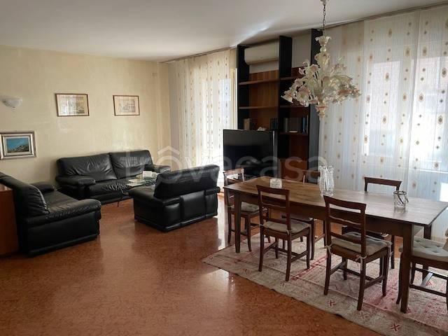 Appartamento in vendita a Rimini via Domenico Angherà, Centro Storico