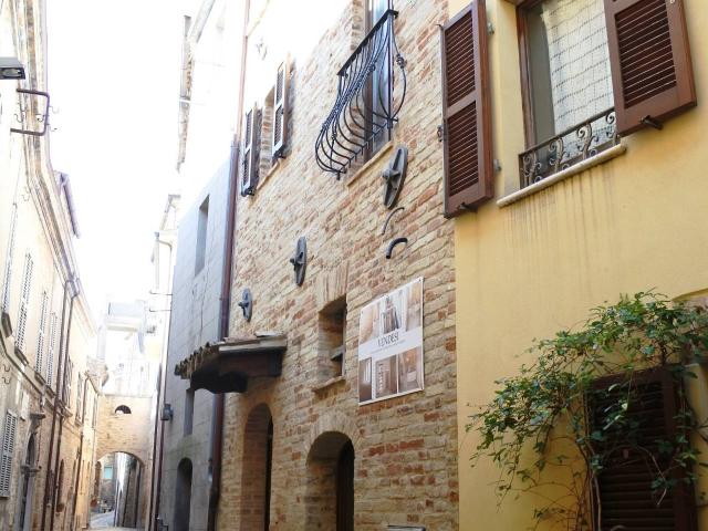 Appartamento in vendita a Ripatransone, Centrale / Centro Storico vecchio Incasato Medievale