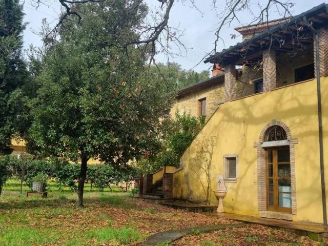 Appartamento in vendita a Riparbella PI