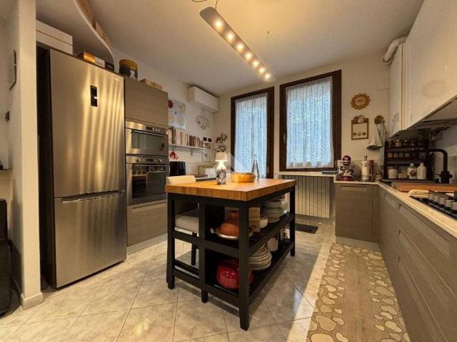 Appartamento in vendita a Rivolta d'Adda CR