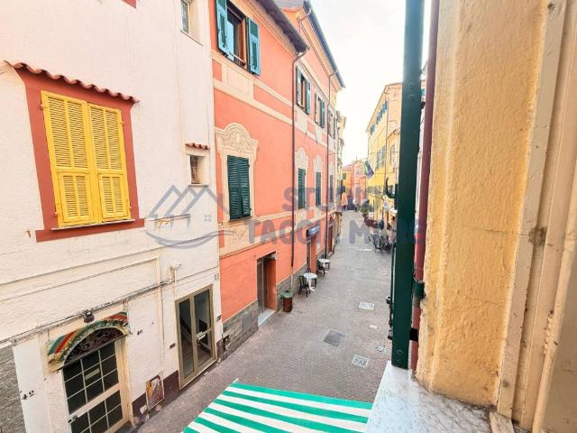 Appartamento in vendita a Riva Ligure IM