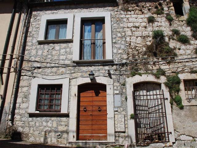 Appartamento in vendita a Rivisondoli AQ