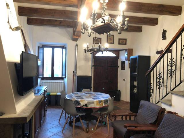 Appartamento in vendita a Rivisondoli AQ