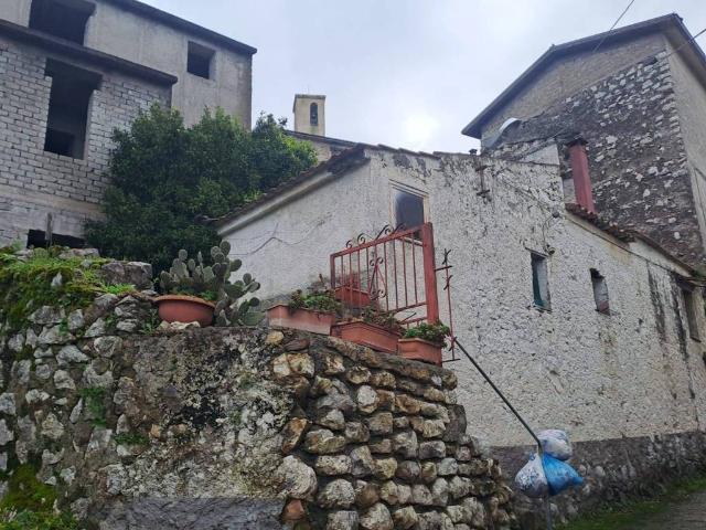 Appartamento in vendita a Rocca d'Evandro CE