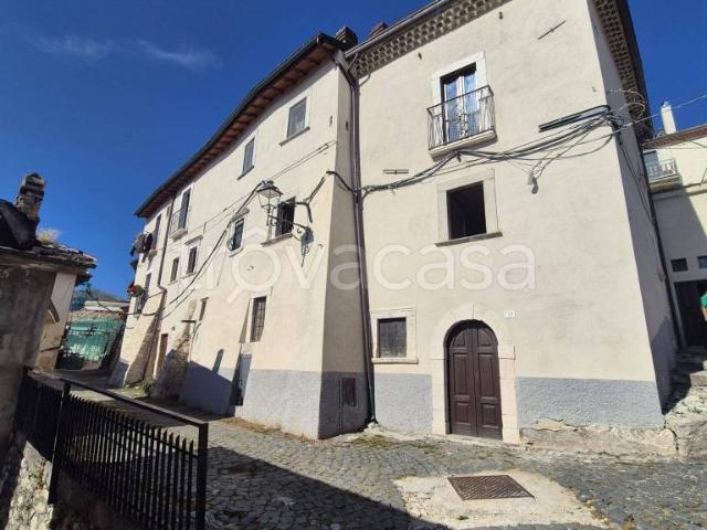 Appartamento in vendita a Rocca di Cambio via Trieste