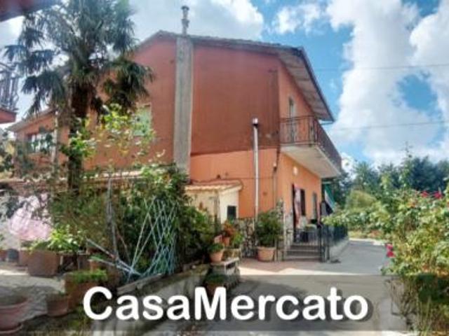 Appartamento in vendita a Rocca di Papa