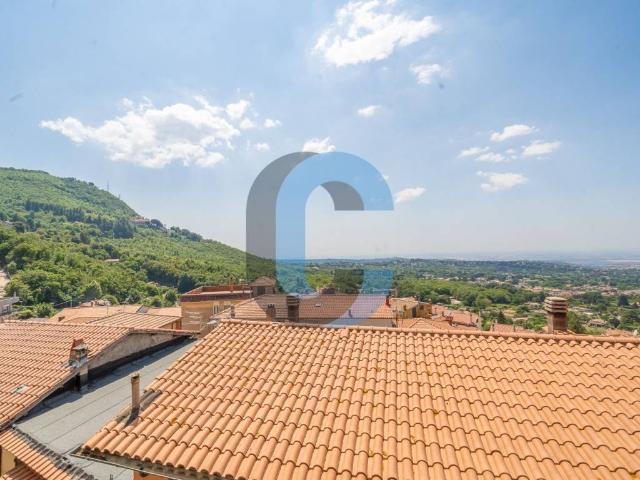 Appartamento in vendita a Rocca di Papa RM
