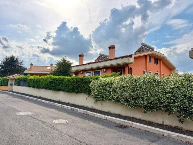 Appartamento in vendita a Rocca di Papa RM