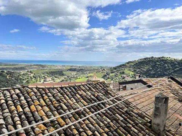 Appartamento in vendita a Rocca Imperiale CS