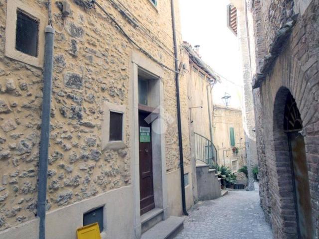 Appartamento in vendita a Roccantica RI
