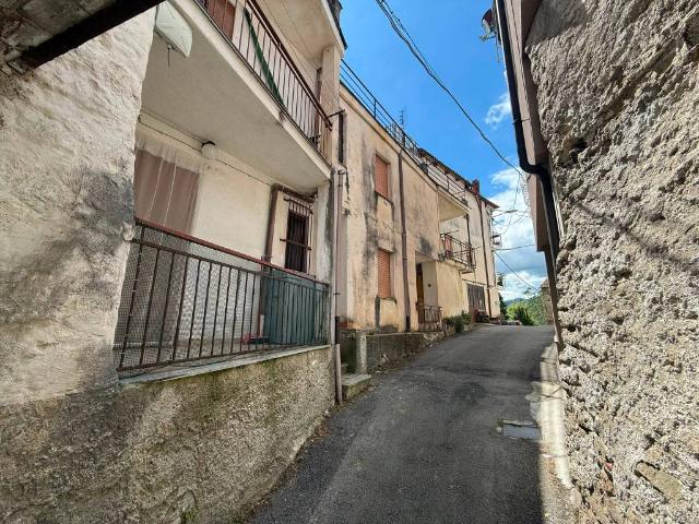 Appartamento in vendita a Roccavignale SV