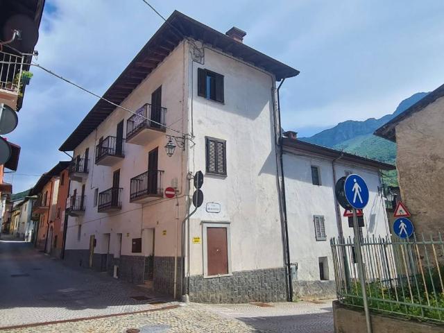 Appartamento in vendita a Roaschia CN