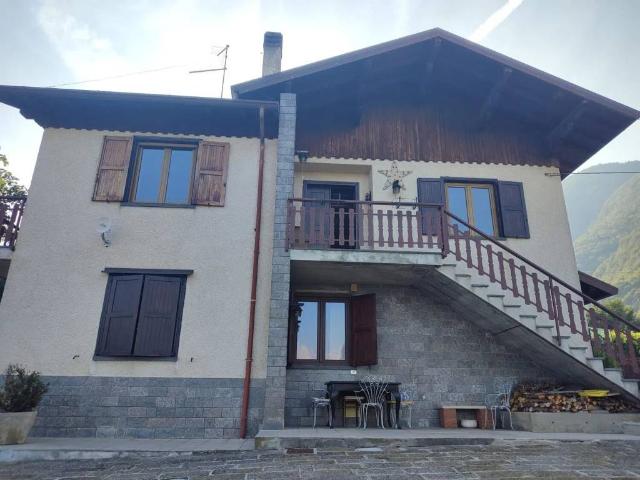 Appartamento in vendita a Rogno BG