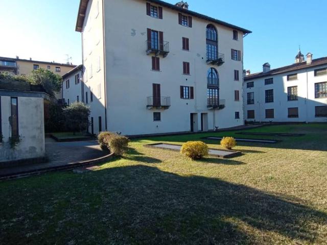 Appartamento in vendita a Rogeno LC
