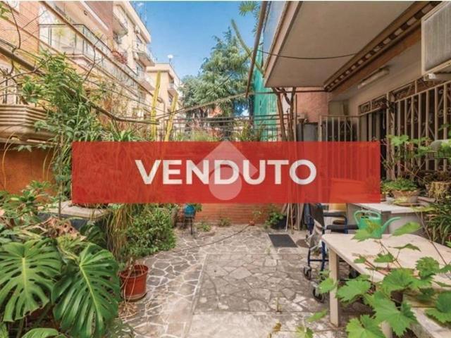 Appartamento in vendita a Roma