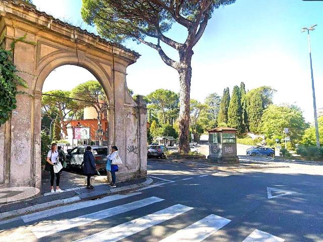 APPARTAMENTO in VENDITA a ROMA CASSIA di 4 vani