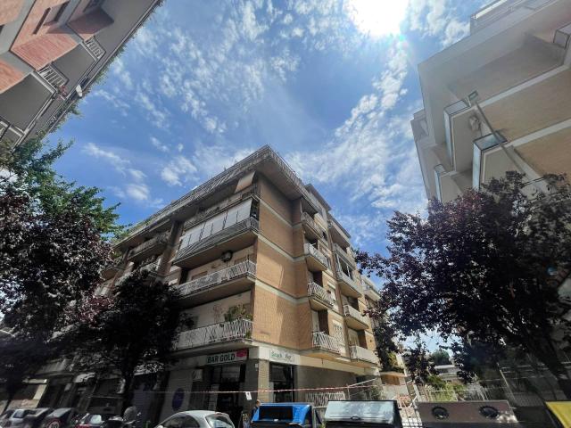 Appartamento in vendita a Roma, Appio Latino