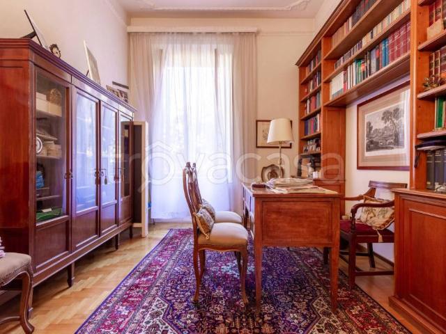Appartamento in vendita a Roma, Bologna