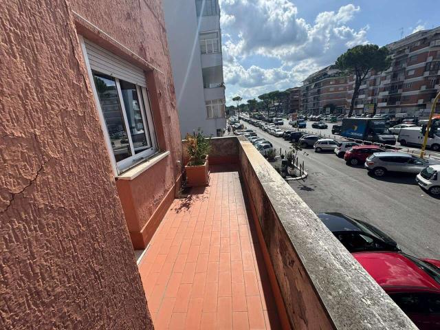 APPARTAMENTO in VENDITA a ROMA FLAMINIO / FLEMING / VIGNA CLARA / CAMILLUCCIA di 5 vani