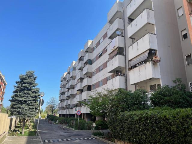 Appartamento in vendita a Roma, Ostia