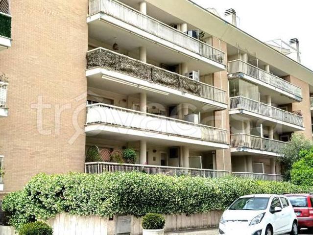 Appartamento in vendita a Roma, Parco de' Medici Muratella