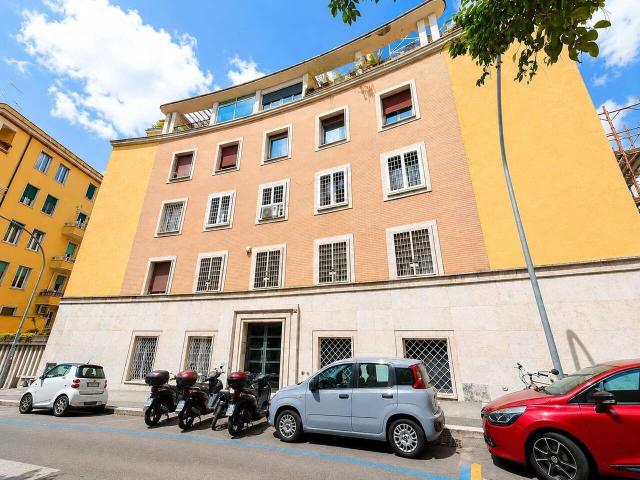 APPARTAMENTO in VENDITA a ROMA PARIOLI di 6 vani