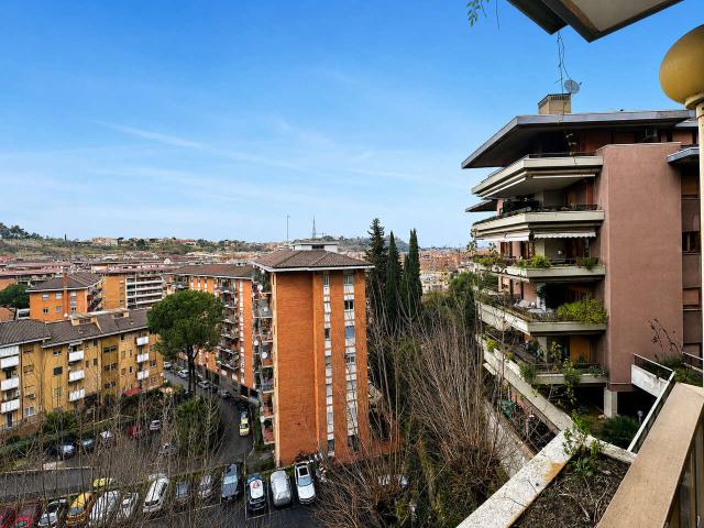 APPARTAMENTO in VENDITA a ROMA PRATI di 3 vani