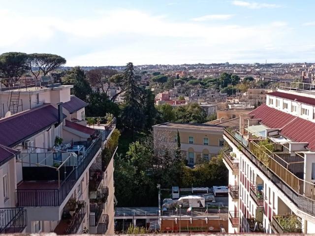 Appartamento in vendita a Roma RM