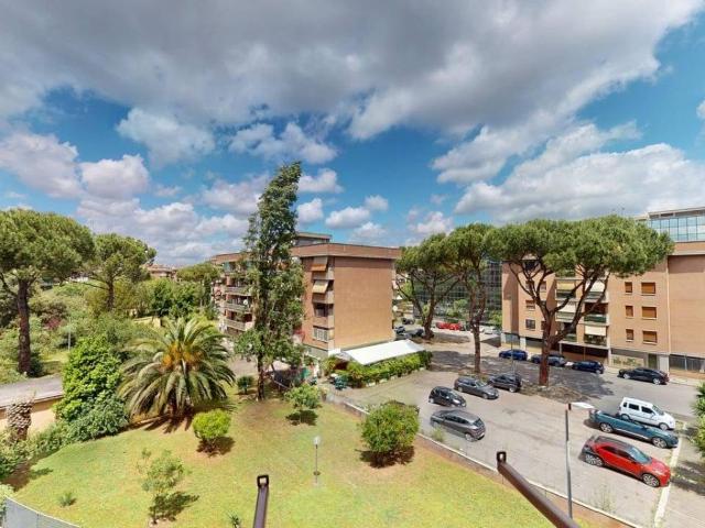 Appartamento in vendita a Roma RM