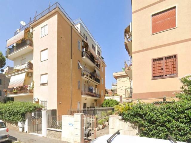 Appartamento in vendita a Roma RM