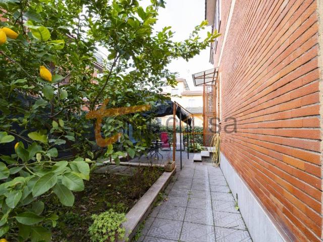 Appartamento in vendita a Roma RM