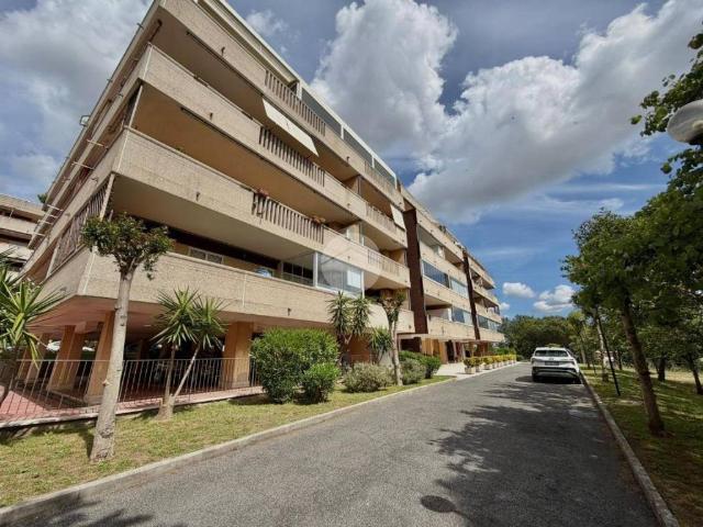 Appartamento in vendita a Roma RM