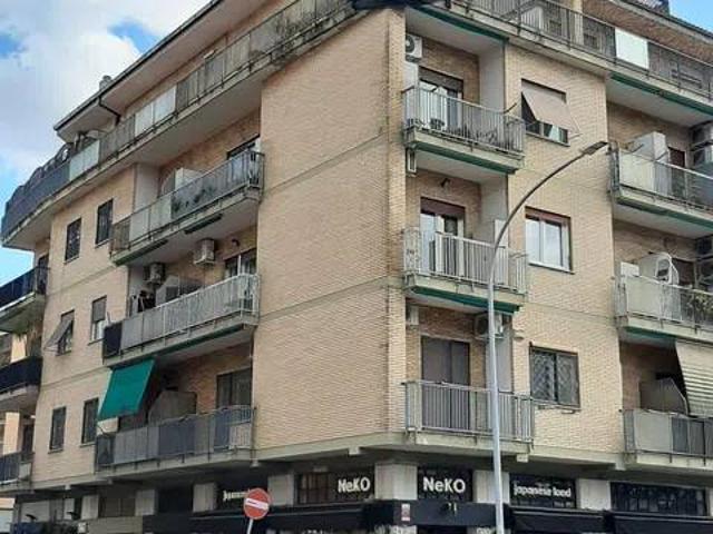 Appartamento in vendita a Roma RM