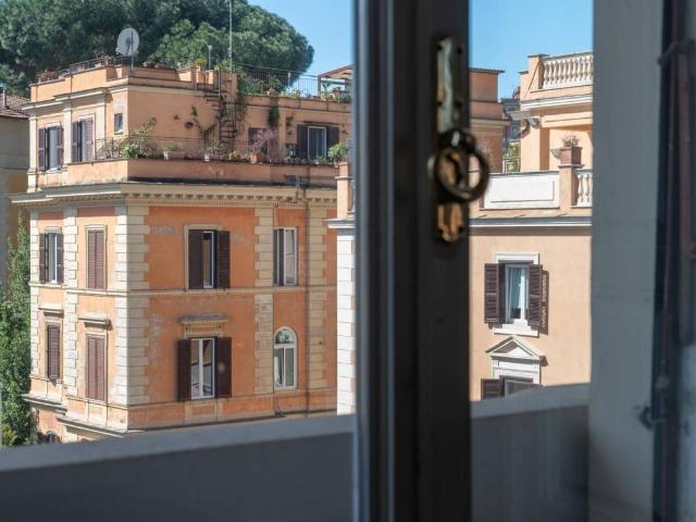 Appartamento in vendita a Roma RM