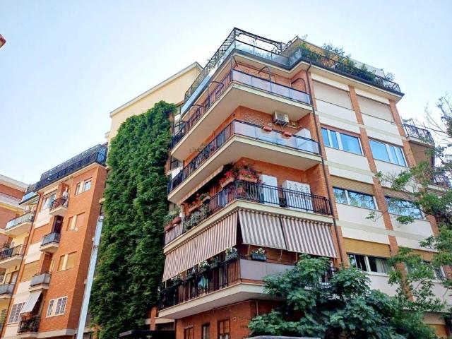 Appartamento in vendita a Roma RM