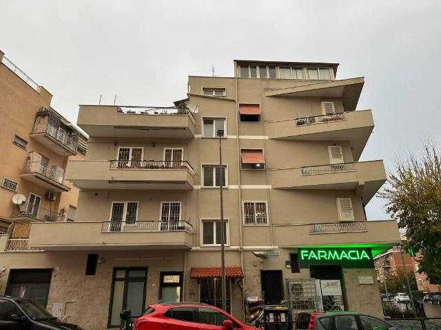 Appartamento in vendita a Roma RM