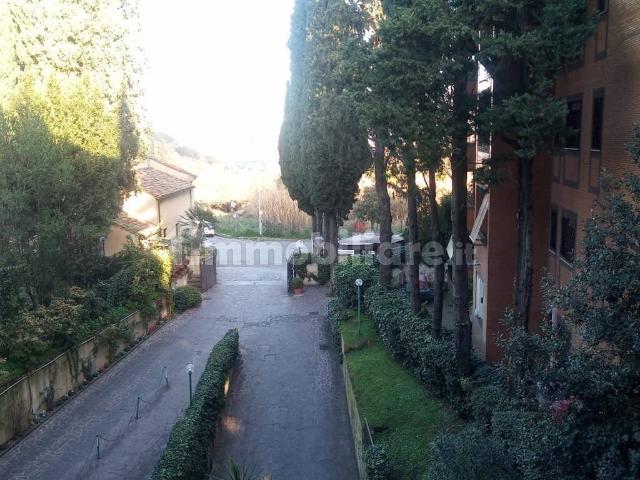 Appartamento in vendita a Roma RM